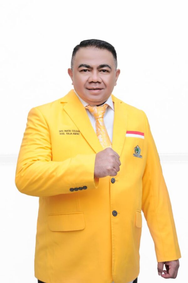 Paul Finsen Mayor Mendukung Henry Wairara Ketua DPR PBD