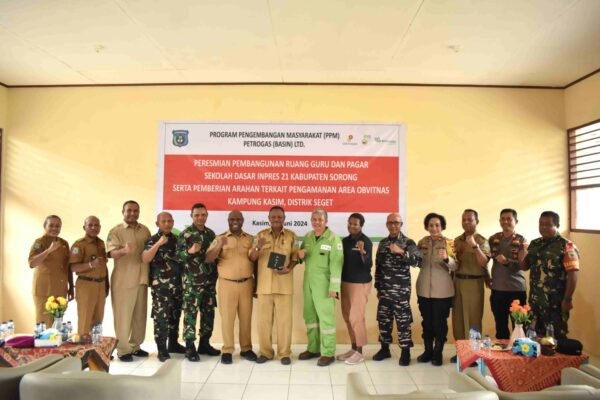 SKK Migas-KKKS Petrogas (Basin) Ltd. Dukung Peningkatan Kualitas Pendidikan dan Lingkungan di Sekolah Dasar di Distrik Seget