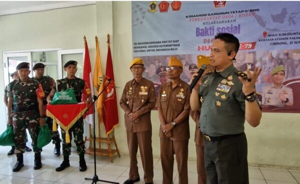 Sub Kogartap 0606/Bogor Dalam rangka HUT TNI ke- 79 bagikan Sembako dan Tali Asih kepada Veteran dan Pejuang