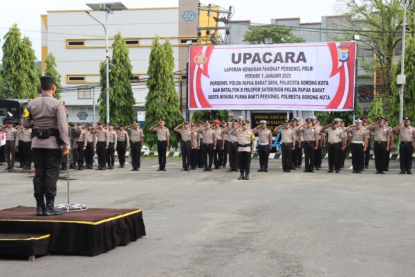 Brigjen Pol.Gatot Haribowo, S.I.K, M.A.P.,Pimpin Upacara Kenaikan Pangkat Personil