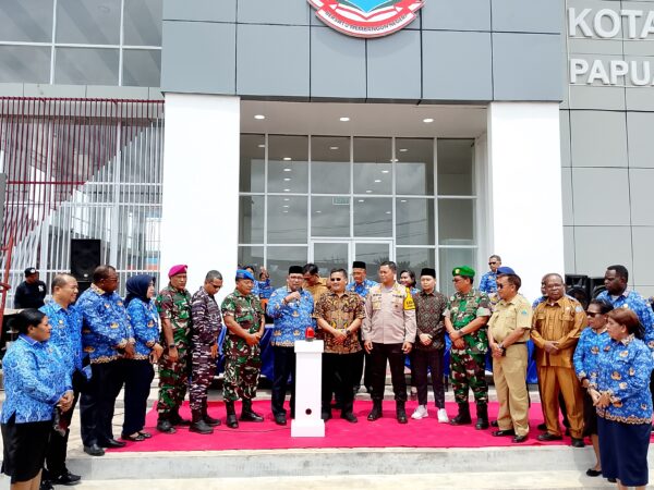 PJ,Gubernur PBD Musa’ad Resmikan Terminal Type B