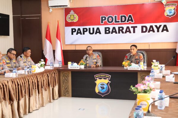Kapolda JEI Kunker Ke Sorong Bertemu Kapolda Gatot Bahas Soal Penyerahan Aset