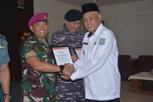 Sambut HUT Ke-58 Kabupaten Sorong, Wadan Pasmar 3 Hadiri Aksi Sosial Donor Darah