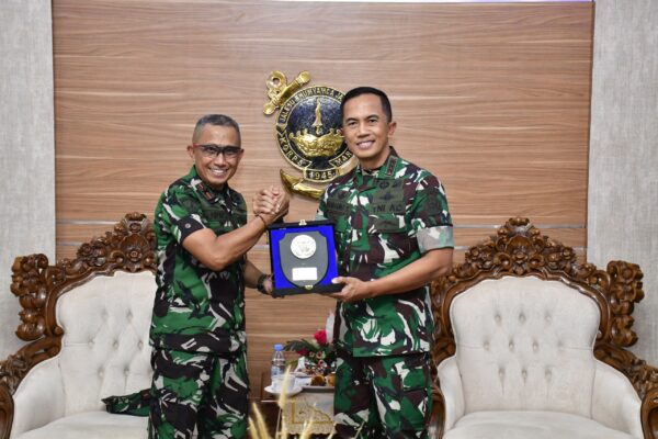 Danpasmar 3 Terima Kunjungan CC Pangkogabwilhan III Di Sarang Petarung Mako Pasmar 3