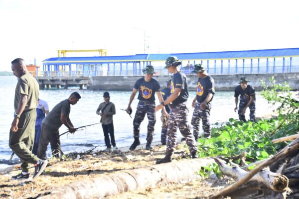 Jaga Ekosistem Lingkungan, Prajurit Petarung Pasmar 3 Laksanakan Karya Bakti Di Morotai