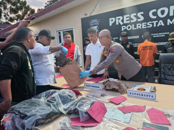 Kurang dari 24 Jam, Polresta Manokwari Berhasil Ungkap Kasus Pembunuhan Sadis di Reremi Puncak