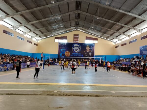 Polda B Melenggang ke Final Setelah Kalahkan Polres Kaimana 3–0 di GOR Pancasila Sorong