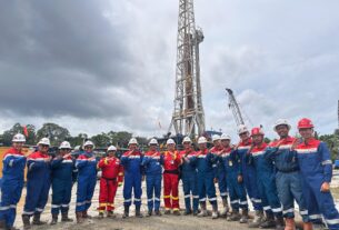 Genjot Peningkatan Produksi, Pertamina EP Papua Field Gelar Doa Bersama dan Tajak Sumur Pengembangan Salawati SLW-E6X