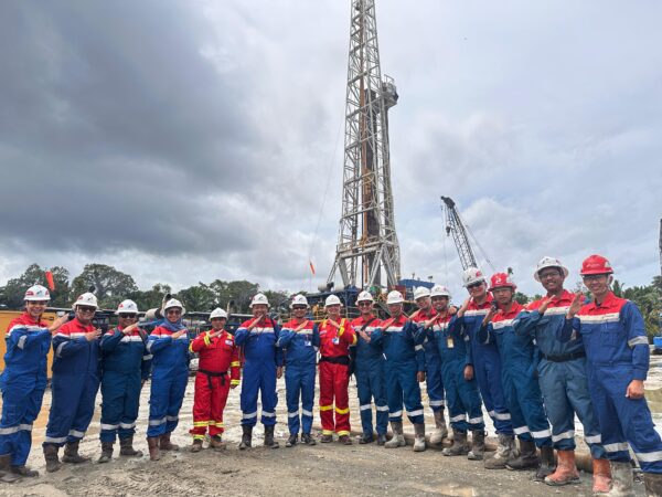 Genjot Peningkatan Produksi, Pertamina EP Papua Field Gelar Doa Bersama dan Tajak Sumur Pengembangan Salawati SLW-E6X
