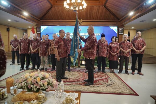 Pengurus PWI DIY 2025–2030 Dilantik di Hadapan Sri Sultan HB X, Tegaskan Etika Pers di Era Viralitas