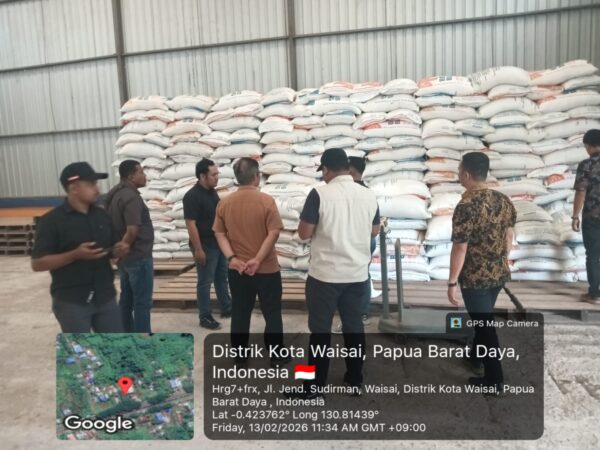 Satgas SABER Lakukan Pengecekan Harga Bahan Pokok di Pasar Kabupaten Raja Ampat