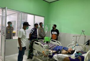 PJU Polda Papua Barat Daya Jenguk Korban Penikaman, Pastikan Penanganan Medis Maksimal