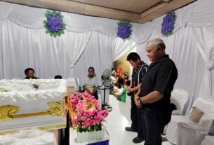 Wakapolda PBD Melayat ke Rumah Duka Ibunda Bupati Maybrat, Sampaikan Belasungkawa Mendalam