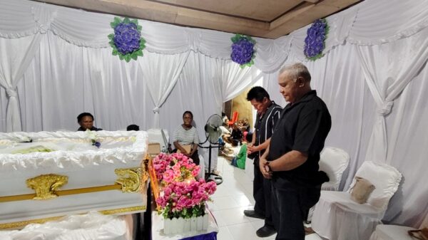 Wakapolda PBD Melayat ke Rumah Duka Ibunda Bupati Maybrat, Sampaikan Belasungkawa Mendalam