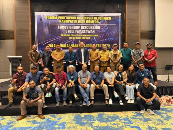 Bupati Biak Numfor Buka FGD Peningkatan Informasi bagi Insan Pers