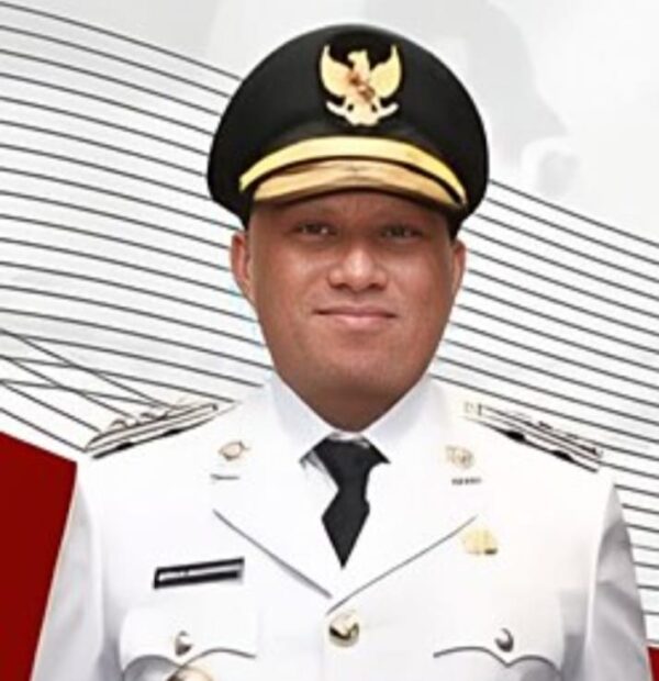 Bupati Biak Numfor Serahkan LKPJ Tahun 2025 di Gedung DPRK