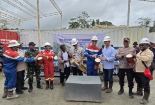 Doa Bersama dan Upacara Adat Warnai Pengembangan Sumur SLW-F2X dan SLW-F3X di Salawati