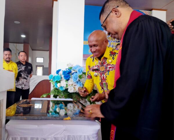 Bupati dan Wakil Bupati Biak Numfor Resmikan Gedung Mess GKI Amazing Grace Hotel Biak