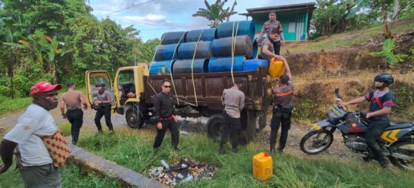 Patroli Perintis Presisi Polda Papua Barat Daya Sita Ratusan Liter Cap Tikus dan Bongkar 15 Lokasi Penyulingan di Kabupaten Sorong