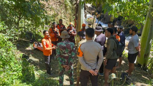Tim K-9 Polda Papua Barat Terkendala Cuaca Dingin dalam Pencarian Yanto Idorway