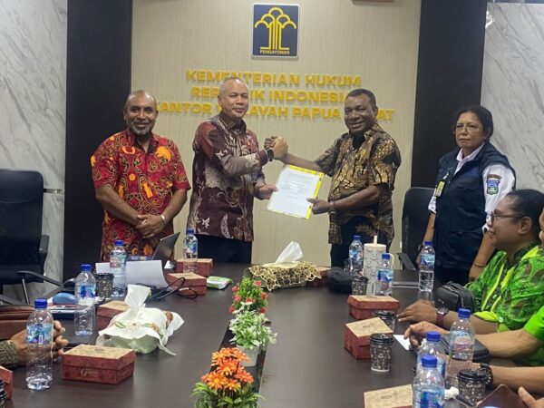 Perkuat Kualitas Regulasi Daerah, Kanwil Kemenkum Papua Barat Harmonisasikan Empat Ranperda Kabupaten Teluk Wondama