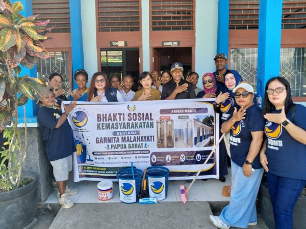 Peringati HUT, Garnita Malahayati Papua Barat Rehab Fasilitas Sanitasi SMTK Lahai Roi Manokwari