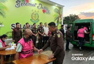 Momentum Hari Lahir Kejaksaan RI ke-81, Kejari Biak Numfor Tahan Dua Tersangka Korupsi Dana Reses DPRD Supiori