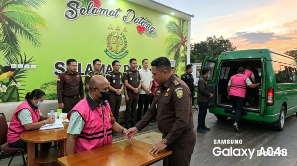 Momentum Hari Lahir Kejaksaan RI ke-81, Kejari Biak Numfor Tahan Dua Tersangka Korupsi Dana Reses DPRD Supiori