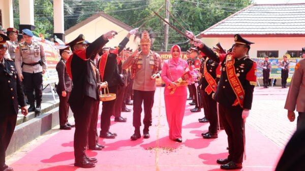 Estafet Kepemimpinan Polda Papua Barat Daya Bergulir, Brigjen Hengki Haryadi Disambut dalam Apel Kehormatan