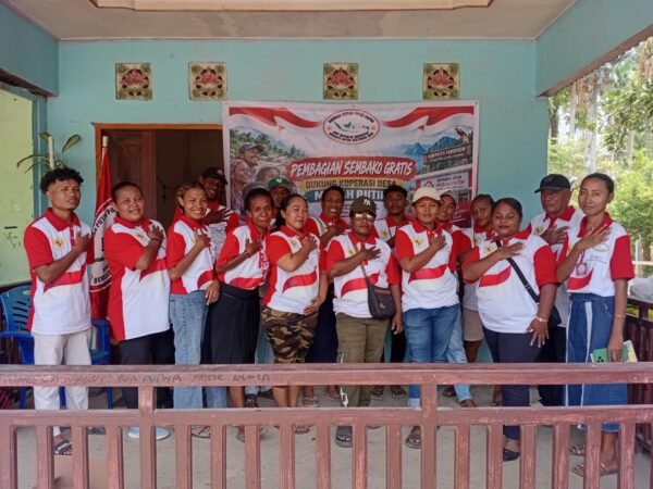 BMP Tambrauw Sosialisasikan KDMP, 250 Warga Sausapor Terima Sembako Gratis