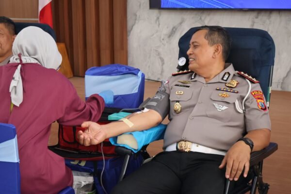 Donor Darah HUT Lalu Lintas ke-71, Polda PBD Perkuat Sinergi Polri-TNI untuk Kemanusiaan