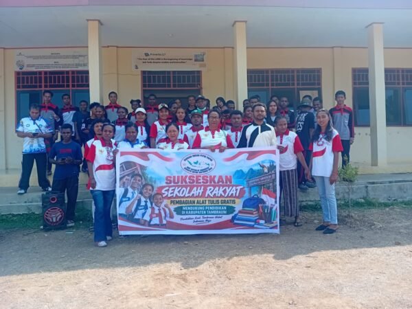 BMP Tambrauw Bagikan 250 Paket ATK, Dorong Pelajar Semangat Sambut Sekolah Rakyat