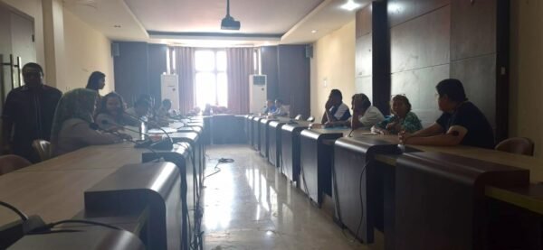 RDP Sengketa Sertifikat Tanah di DPRD Kabupaten Sorong Memanas, Wartawan Diminta Keluar